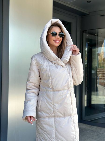 Зимове жіноче пальто з капюшоном із плащової тканини бежевий MiD-127 фото