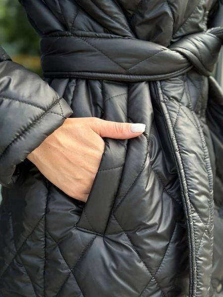 Пальто стьобане жіноче на підкладці з поясом та капюшоном чорний MiD-128 фото