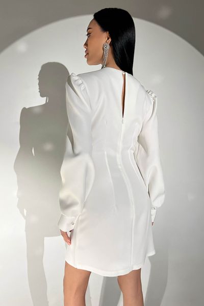 Стильное вечернее платье мини из костюмной ткани белого цвета jf- Дайон фото