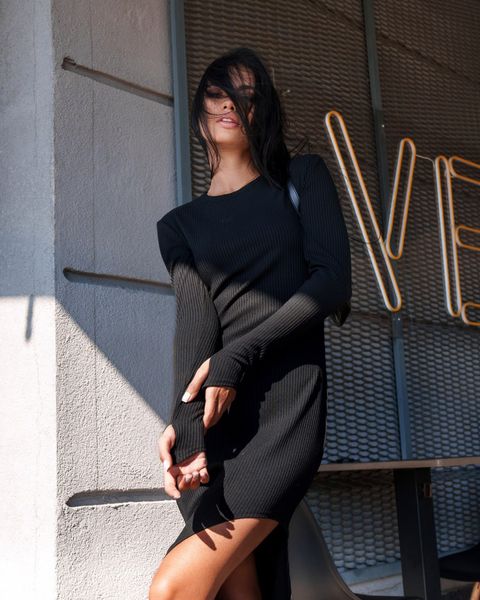 Довга трикотажна сукня з фігурним низом чорний jf-аріель фото